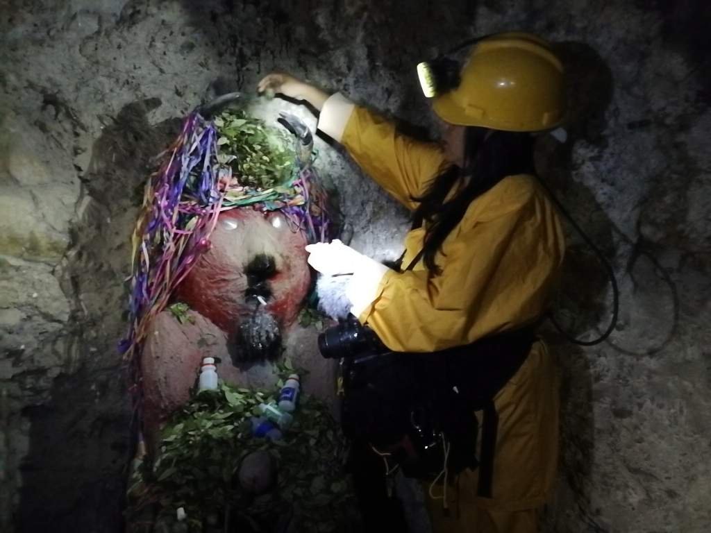 vISITA A MINA CERRO RICO DE POTOSI GAIA TOURS